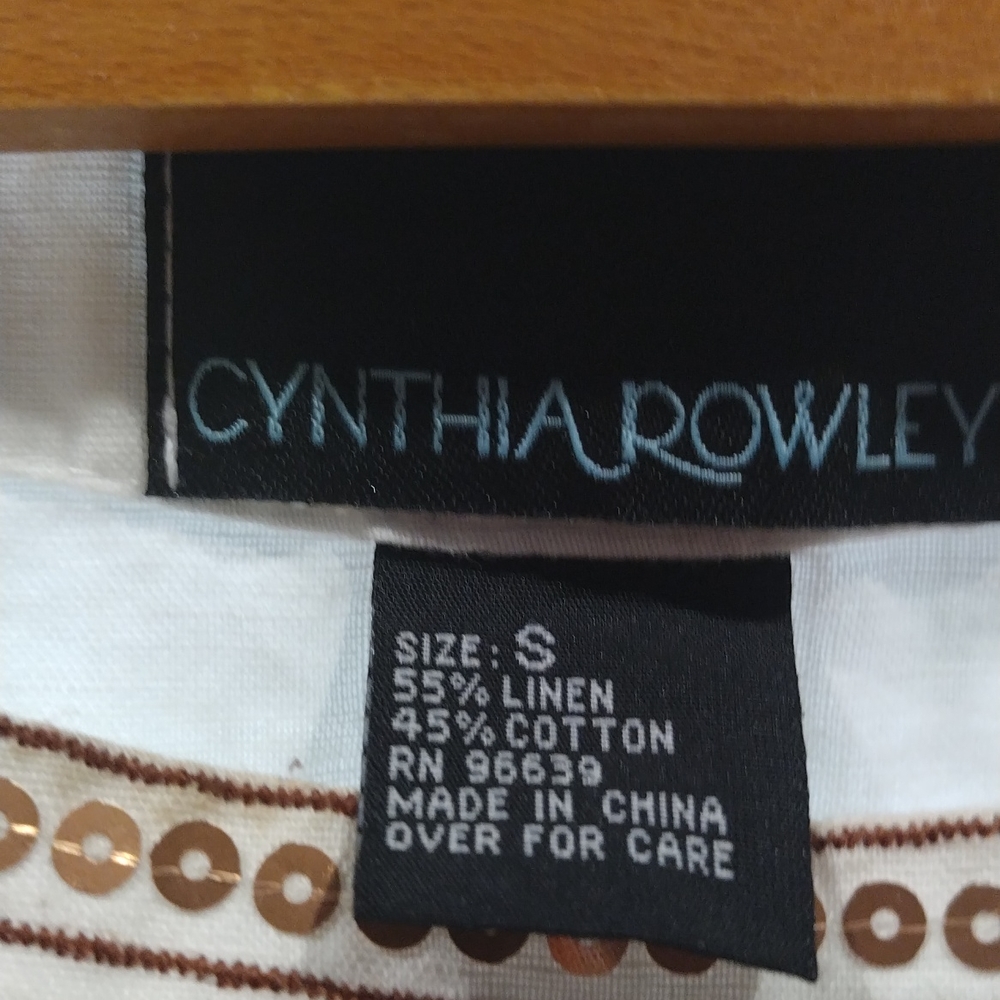 Top - Picture 2 of 2